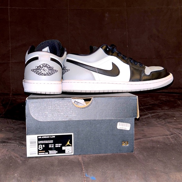 Jordan 1 low “shadow toe “ - Picture 1 of 3